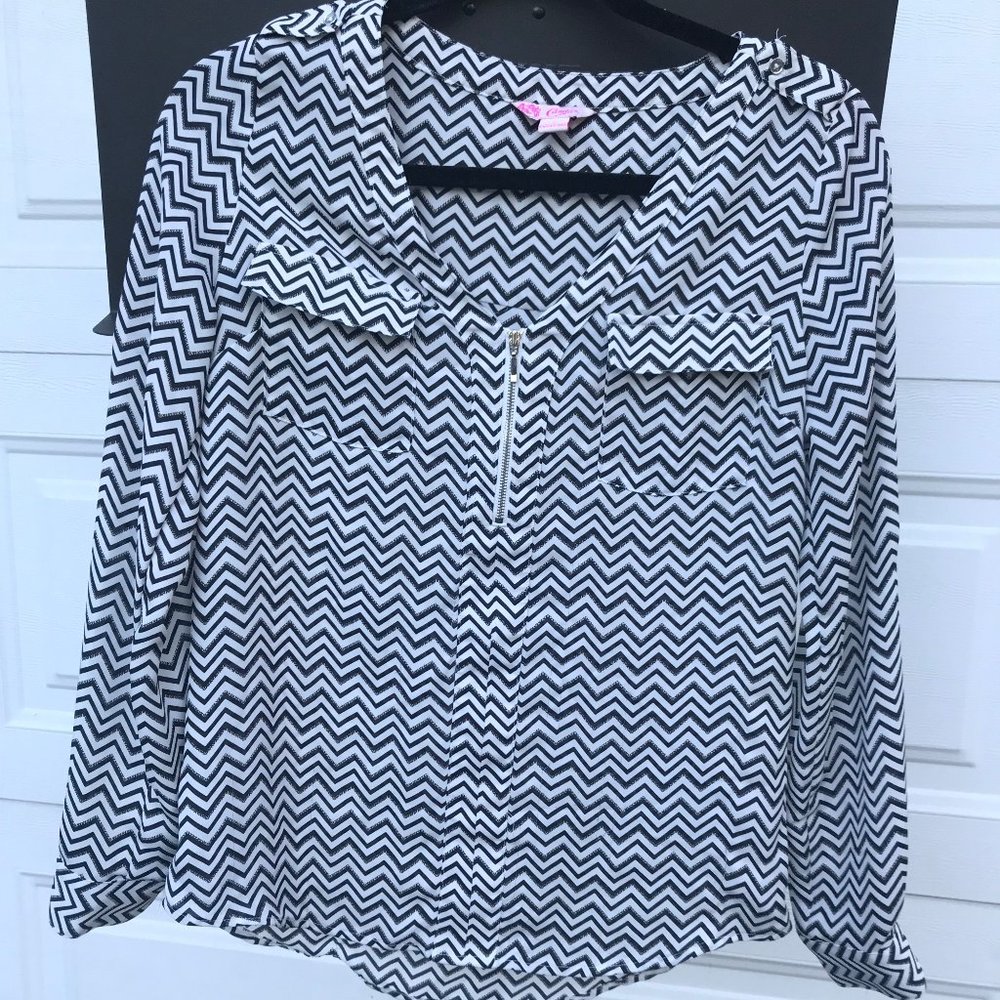 Zig Zag Print V-Neck Long Sleeve Blouse